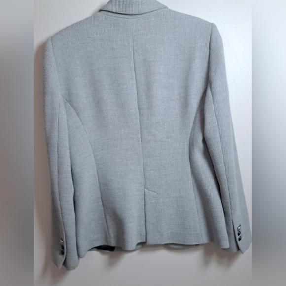 ZARA WOMAN BLAZER GRAY WITH TEXTURE LARGE. PRE-OWNED. MADE IN PORTUGAL. - Picture 3 of 15